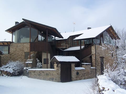 Facade/entrance, Winter