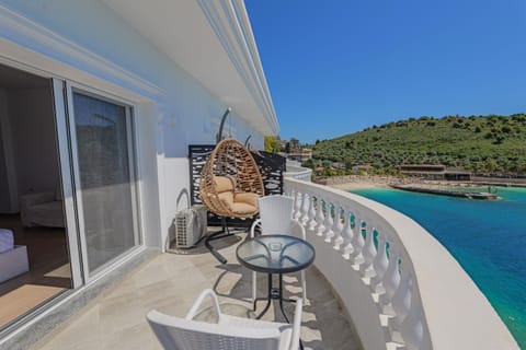 Day, Natural landscape, View (from property/room), Balcony/Terrace