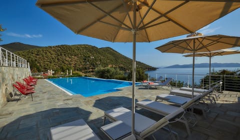 Patio, Day, Natural landscape, View (from property/room), Balcony/Terrace, Mountain view, Pool view, Sea view, Swimming pool, sunbed