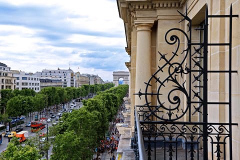 Balcony/Terrace, City view, Street view