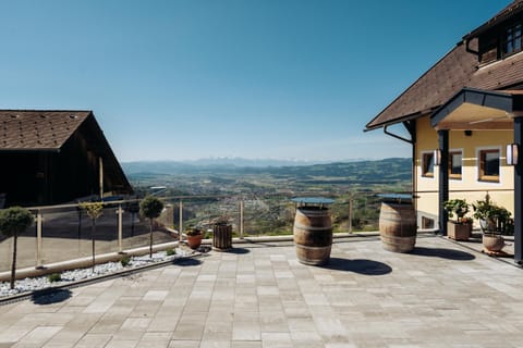 Property building, Seating area