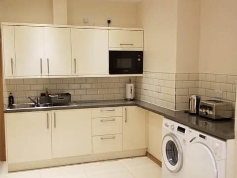 London Luxury Apartments 1min walk from Underground, with FREE PARKING FREE WIFI Appartement in Ilford