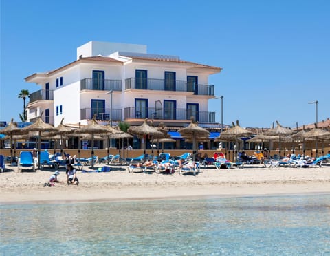 Facade/entrance, Beach, Area and facilities