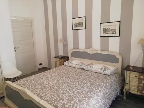 CASA FREJUS . COMODO AL CENTRO E AL POLITECNICO BUS 33 E 42 Apartment in Turin