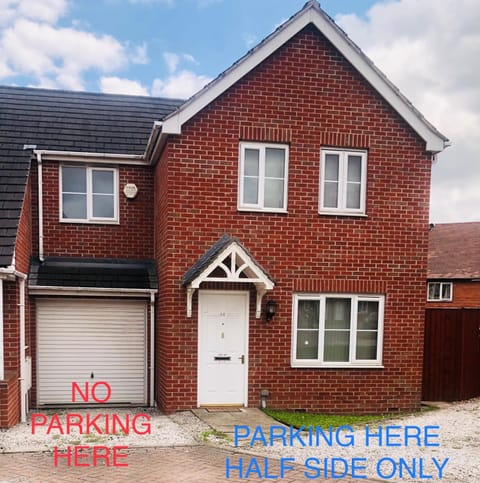 HOUSE shared, New Build 36 Nottingham 3bedrooms Location de vacances in Nottingham