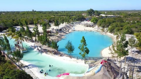 Nearby landmark, Day, Lake view, Pool view, Swimming pool