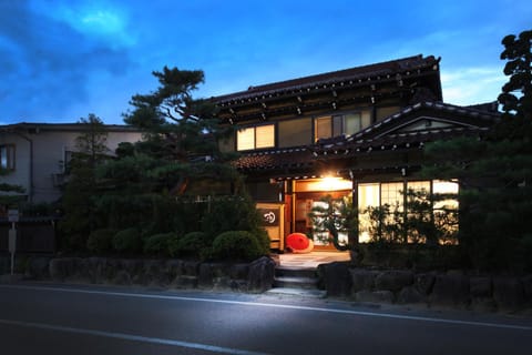 Ichinomatsu Japanese Modern Hotel Ryokan in Takayama