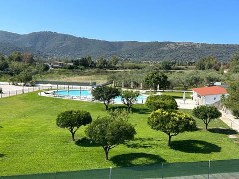 Nearby landmark, Spring, Day, Natural landscape, Garden, Garden view, Mountain view, Pool view, Swimming pool, sunbed