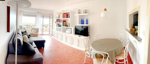 Apartamento Roquetas de Mar Urbanización, 2 dormitorios, Gran Terraza con vista al mar, wi-fi, parking y piscina Apartment in Roquetas de Mar