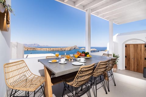 Day, Balcony/Terrace, Seating area, Dining area, Sea view