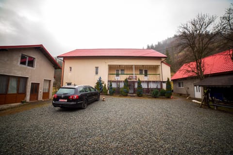 Casa Cosmina Arieseni Capanno nella natura in Cluj County