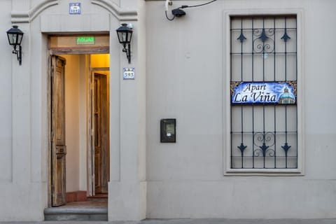 Property building, Facade/entrance