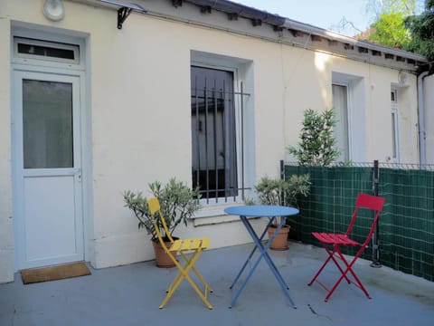 Cosy Cottage Apartment in Vitry-sur-Seine