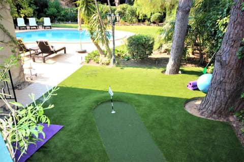 Garden, Minigolf, Pool view