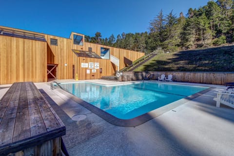 Green Vale Getaway - 2 Bed 2 Bath Vacation home in Sea Ranch House in Sonoma County