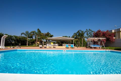 Property building, Swimming pool, Swimming pool