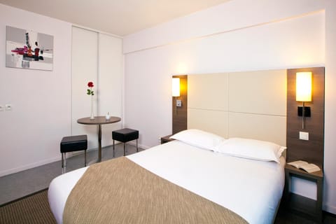 Séjours & Affaires Lille Europe Appart-hôtel in Lille