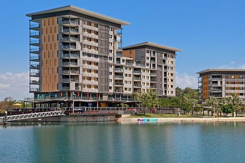 Darwin Waterfront Luxury Suites Condo in Darwin