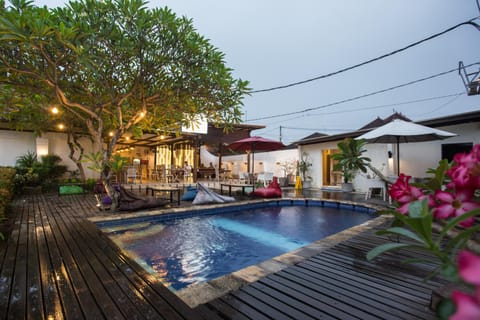 Bali Breezz Hotel Hôtel in Kuta