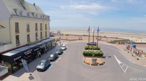Property building, Facade/entrance, Bird's eye view, Sea view
