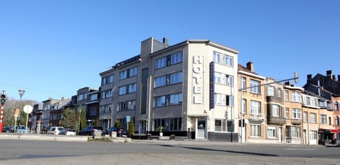 Facade/entrance, Street view