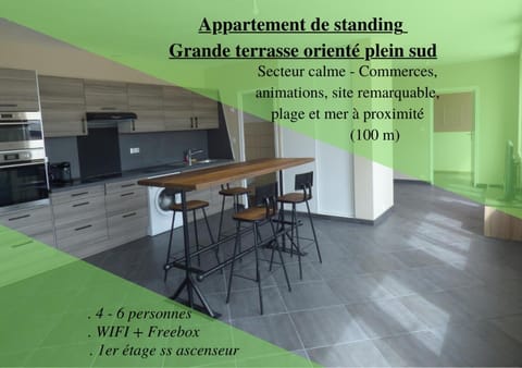Kitchen or kitchenette, Seating area, Dining area