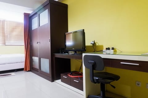 Comfy Studio at High Point Serviced Apartment By Travelio Apartment in Surabaya