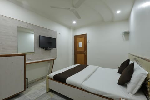 Hotel Good Night Hotel in Ahmedabad