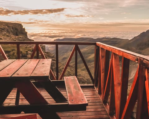 Balcony/Terrace, Balcony/Terrace, Mountain view