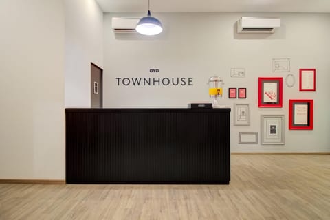 Townhouse Alpha Hotel in Pune