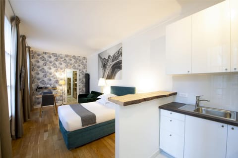 Kitchen or kitchenette, Photo of the whole room, Seating area