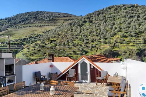 Balcony/Terrace, Mountain view