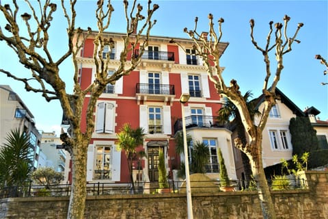 Hôtel & Espace Bien-être La Maison du Lierre Hotel in Biarritz