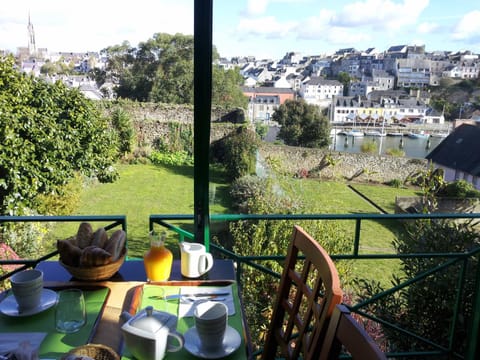 Balcony/Terrace, City view