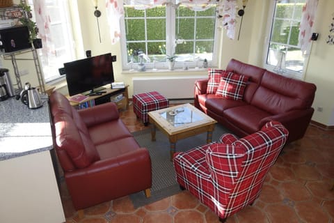 beliebtes FH "Möwe" nur 2 Minuten vom Strand WLAN inklusiveAnkommen und Wohlfühlen House in Zingst