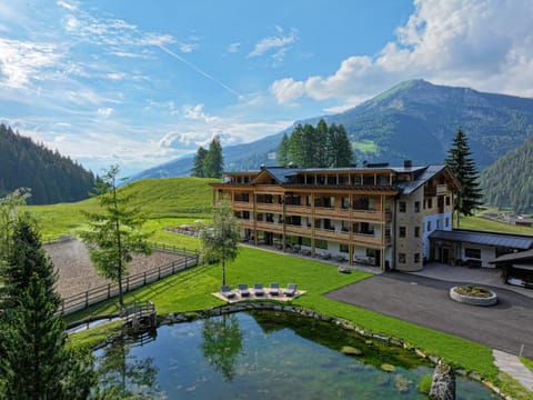 Property building, Natural landscape, Lake view, Mountain view