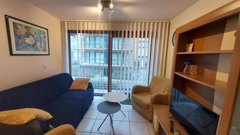 TV and multimedia, Seating area