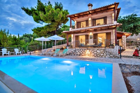 Property building, Patio, Natural landscape, Garden, Garden view, Pool view, Swimming pool, sunbed