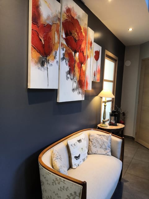 Lobby or reception, Internal: Not applicable to any particular room