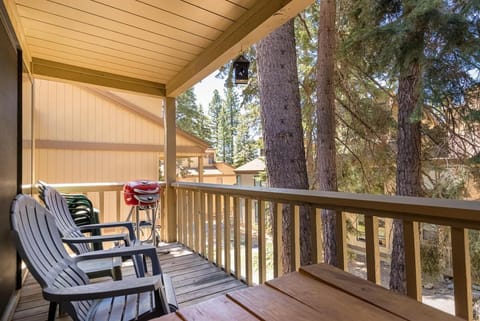 Twisted Retreat Maison in Tahoe Vista