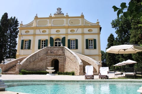 Property building, Facade/entrance, Summer, Swimming pool