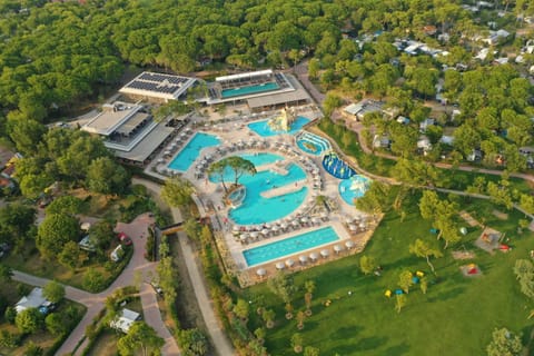 Bird's eye view, Aqua park, Swimming pool