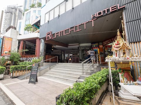 Ruamchitt Plaza Hotel Hotel in Bangkok