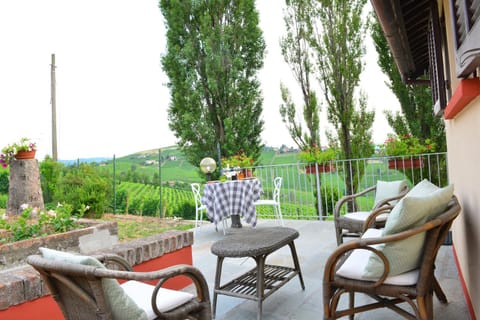 Facade/entrance, View (from property/room), Seating area