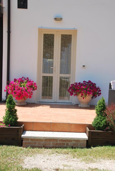 Casa Con Vista Holiday Rentals, Jasmine Apartment in Abruzzo