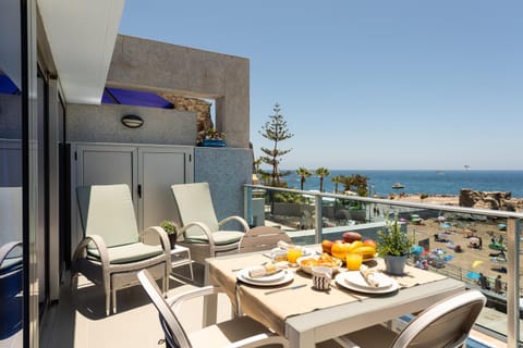 Balcony/Terrace, Food and drinks, Food, Sea view, Breakfast, Continental breakfast