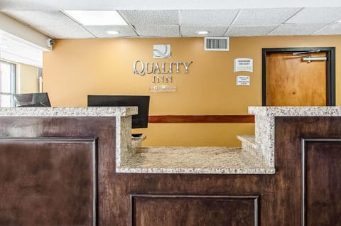 Quality Inn Middleboro-Plymouth Hotel in Lakeville
