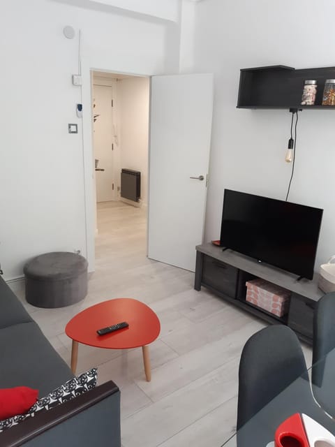 Apartamento Somosierra a 5 minutos del centro histórico para 7 personas Apartment in Logrono