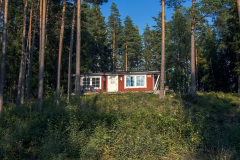 Lake cottage near Isaberg Nature lodge in Västra Götaland County