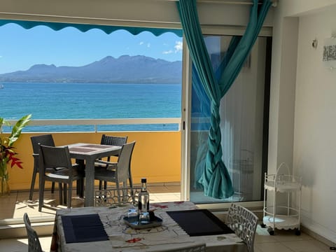 Balcony/Terrace, Living room, Mountain view, Sea view